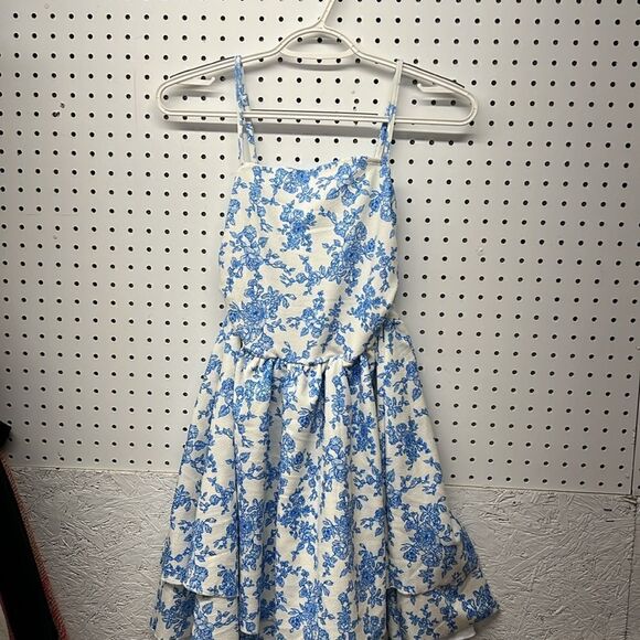 Knit Blue and White Casual Floral Sundress with 2 layer skirt and fitted bodice - Picture 9 of 16